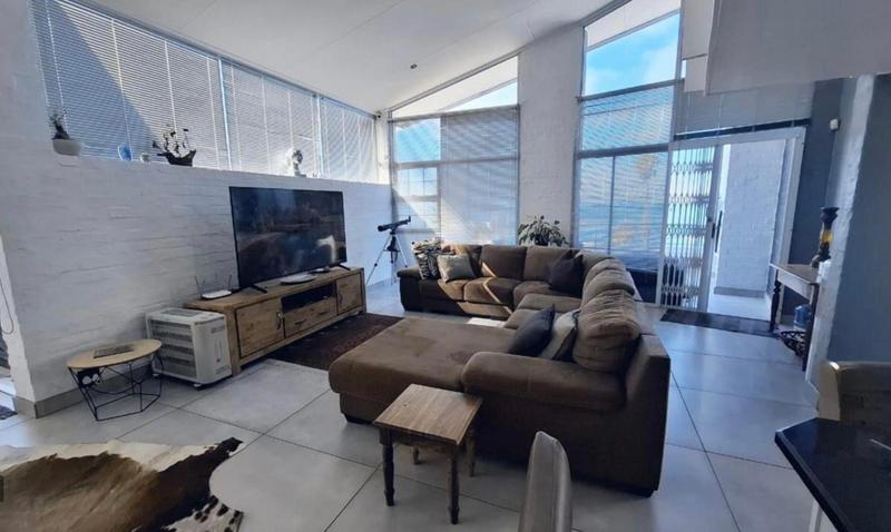 4 Bedroom Property for Sale in Santos Bay Western Cape